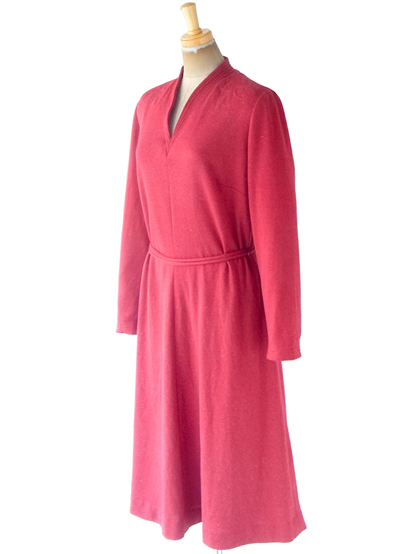 ヨーロッパ古着 ロンドン買い付け 60年代製 ボルドー X 肩口に型押しオーナメント 共布ベルト付き ワンピース 20BS114