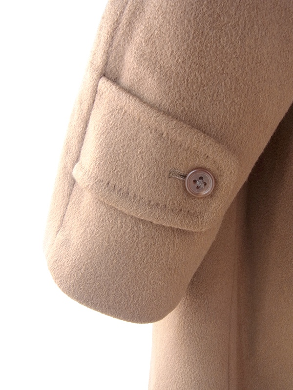 イギリス製 Aquascutum アクアスキュータム カーキ 比翼仕立て イギリス製 Aquascutum アクアスキュータム カーキ 比翼仕立て