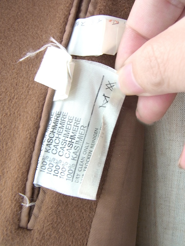 イギリス製 Aquascutum アクアスキュータム カーキ 比翼仕立て