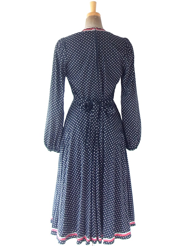 ヨーロッパ古着 ロンドン買い付け 70年代製 モノトーン X 水玉 レッド・グレイ テープ プリーツ ワンピース 20BS213