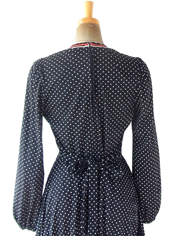 ヨーロッパ古着 ロンドン買い付け 70年代製 モノトーン X 水玉 レッド・グレイ テープ プリーツ ワンピース 20BS213