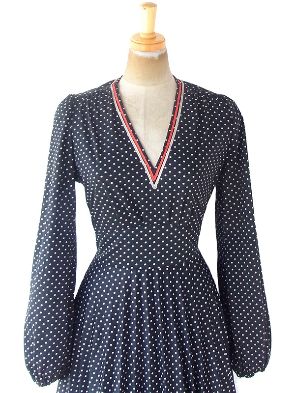 ヨーロッパ古着 ロンドン買い付け 70年代製 モノトーン X 水玉 レッド・グレイ テープ プリーツ ワンピース 20BS213