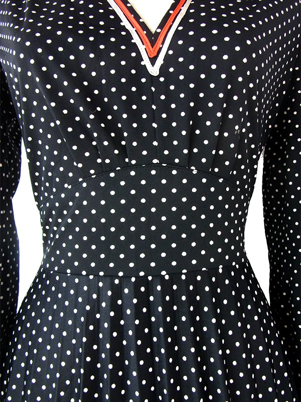 ヨーロッパ古着 ロンドン買い付け 70年代製 モノトーン X 水玉 レッド・グレイ テープ プリーツ ワンピース 20BS213