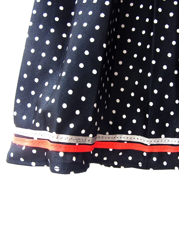 ヨーロッパ古着 ロンドン買い付け 70年代製 モノトーン X 水玉 レッド・グレイ テープ プリーツ ワンピース 20BS213