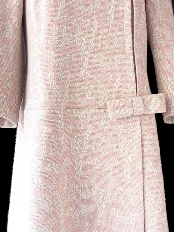 ヨーロッパ古着 ロンドン買い付け 60年代製 ピンク X ベージュ オーナメント柄 リボン付き ヴィンテージ ワンピース 20BS217