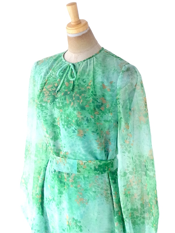 ヨーロッパ古着 ロンドン買い付け 70年代製 エメラルドグリーン X リーフ柄 シフォン生地 共布ベルト付き ワンピース 20BS218