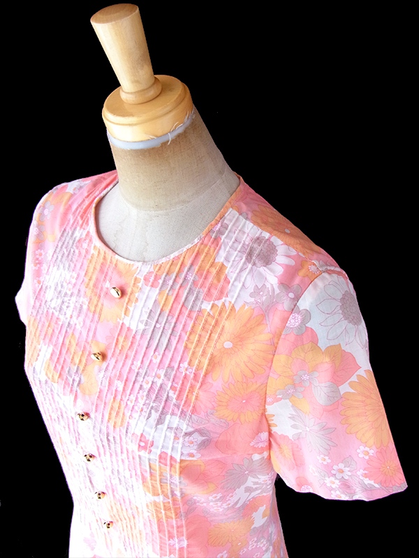 ヨーロッパ古着 ロンドン買い付け 60年代製 ピンク X オレンジ 花柄 タック・ステッチデザイン ワンピース 20FC009