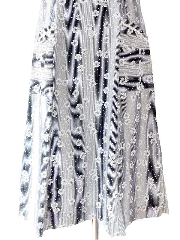 ヨーロッパ古着 フランス買い付け 60年代製 モノトーン X 花柄・ストライプ 山道テープ ポケット付き ヴィンテージ ワンピース 20FC202