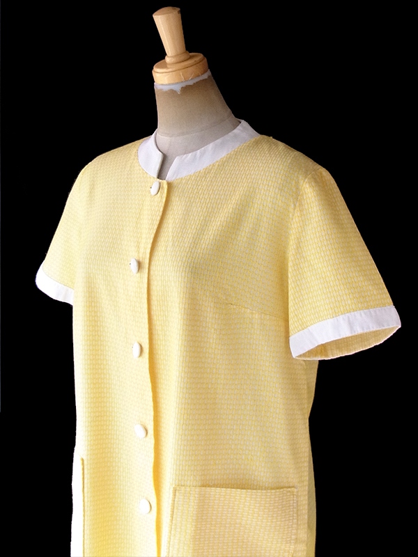 ヨーロッパ古着 フランス買い付け 60年代製 レモンイエロー X ホワイト 刺繍生地 ポケット付き ヴィンテージ ワンピース 20FC227