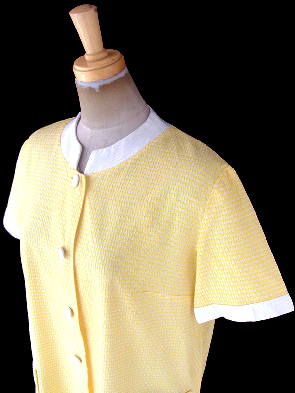 ヨーロッパ古着 フランス買い付け 60年代製 レモンイエロー X ホワイト 刺繍生地 ポケット付き ヴィンテージ ワンピース 20FC227