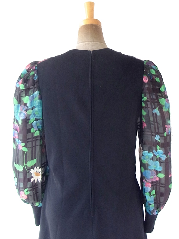 ヨーロッパ古着 フランス買い付け 70年代製 ブラック X カラフル花柄 切り返し 裾元フリンジ ヴィンテージ ワンピース 20FC309