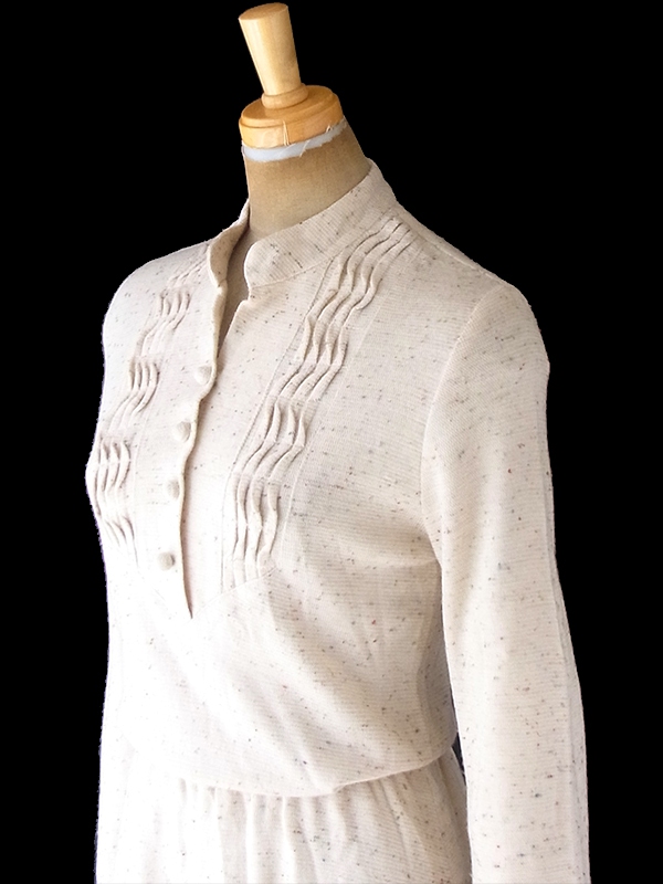 ヨーロッパ古着 フランス買い付け 70年代製 アイボリー X カラフル糸織り込み 共布ベルト付き ワンピース 20FC312