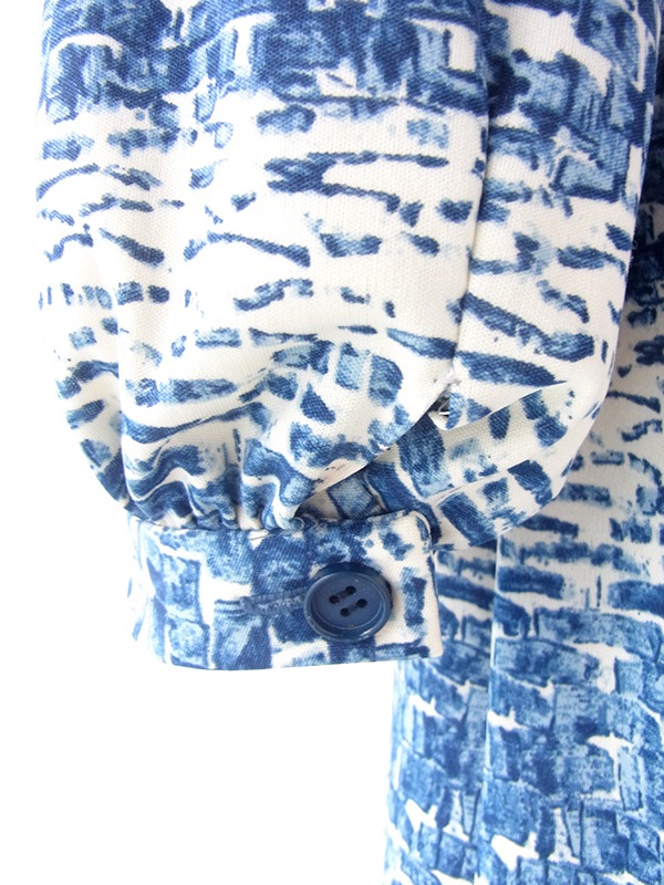 ヨーロッパ古着 フランス買い付け 70年代製 ホワイト X ブルー レトロ柄 ヴィンテージ ワンピース 20FC508