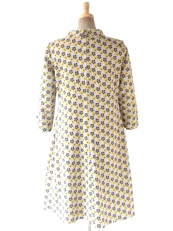 ヨーロッパ古着 フランス買い付け 70年代製 ライトグレイ X イエロー・ブラウン 花柄 Aライン ワンピース 20FC601