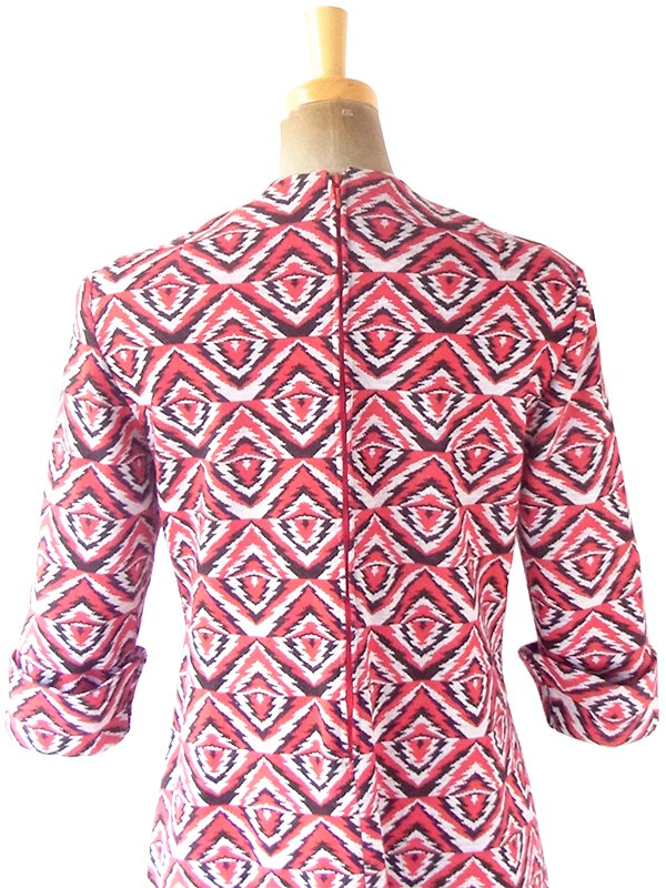 ヨーロッパ古着 フランス買い付け 60年代製 レッド X ホワイト X ブラック レトロ柄 ヴィンテージ ワンピース20FC602