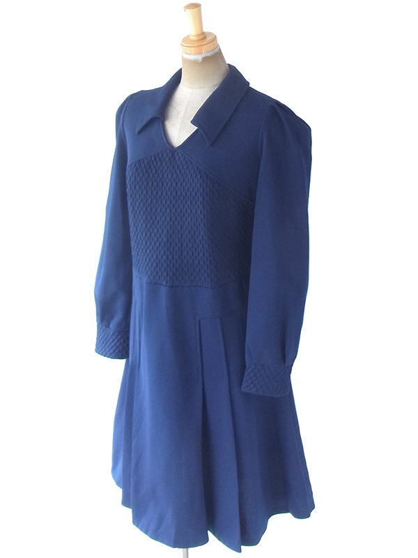 ヨーロッパ古着 フランス買い付け 70年代製 ロイヤルブルー X ステッチで生地を膨らまえた ワンピース 20FC608