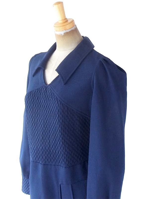 ヨーロッパ古着 フランス買い付け 70年代製 ロイヤルブルー X ステッチで生地を膨らまえた ワンピース 20FC608