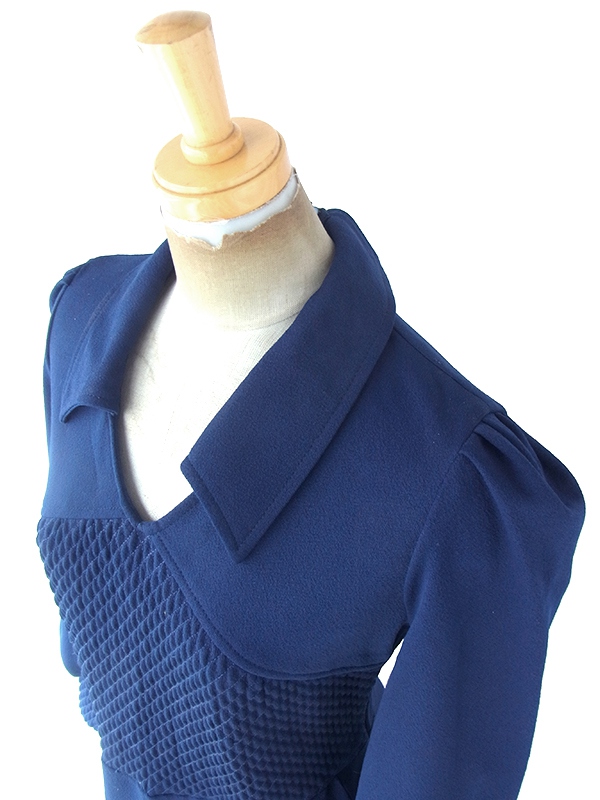 ヨーロッパ古着 フランス買い付け 70年代製 ロイヤルブルー X ステッチで生地を膨らまえた ワンピース 20FC608