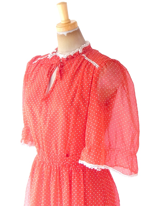 ヨーロッパ古着 ロンドン買い付け 70年代製 レッド X ホワイト 水玉・レーステープ 共布ベルト ロング ワンピース 20OM203