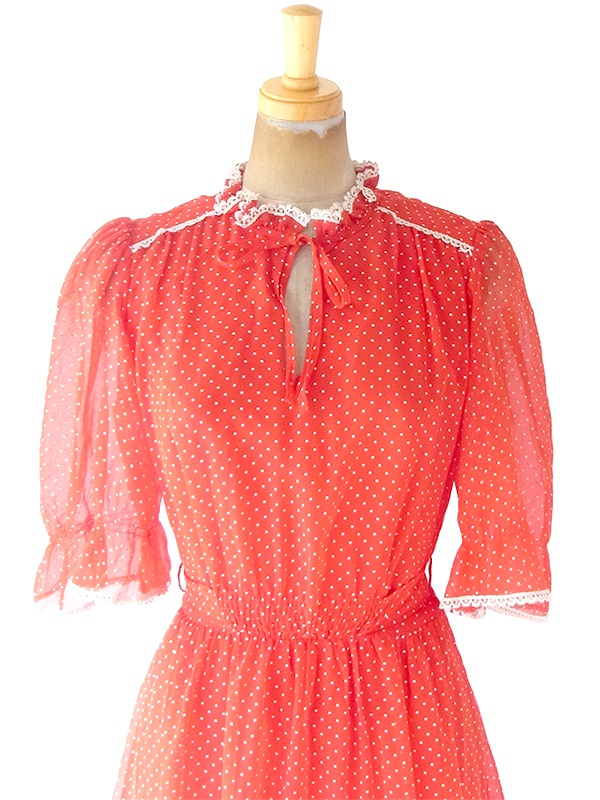 ヨーロッパ古着 ロンドン買い付け 70年代製 レッド X ホワイト 水玉・レーステープ 共布ベルト ロング ワンピース 20OM203