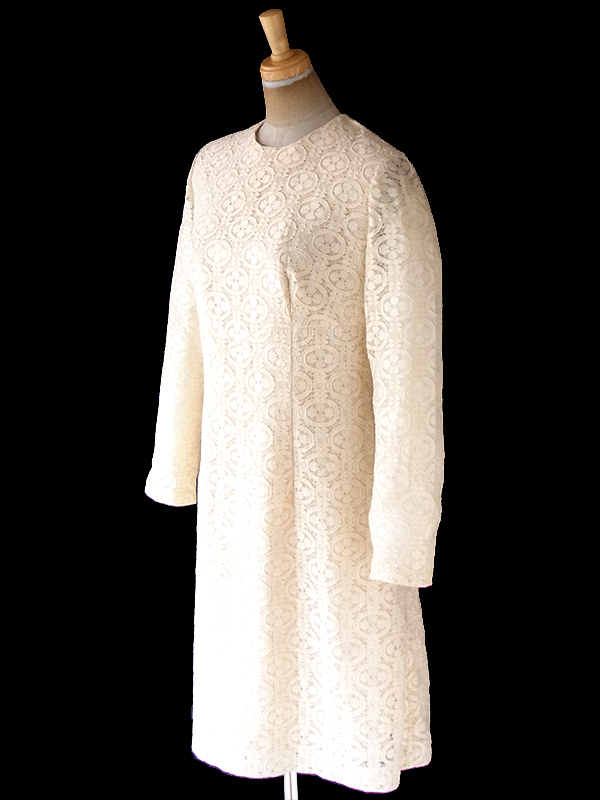 ヨーロッパ古着 ロンドン買い付け 70年代製 光沢を帯びたベージュ X 総レース ヴィンテージ ワンピース 20OM306