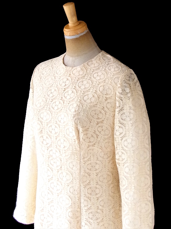 ヨーロッパ古着 ロンドン買い付け 70年代製 光沢を帯びたベージュ X 総レース ヴィンテージ ワンピース 20OM306