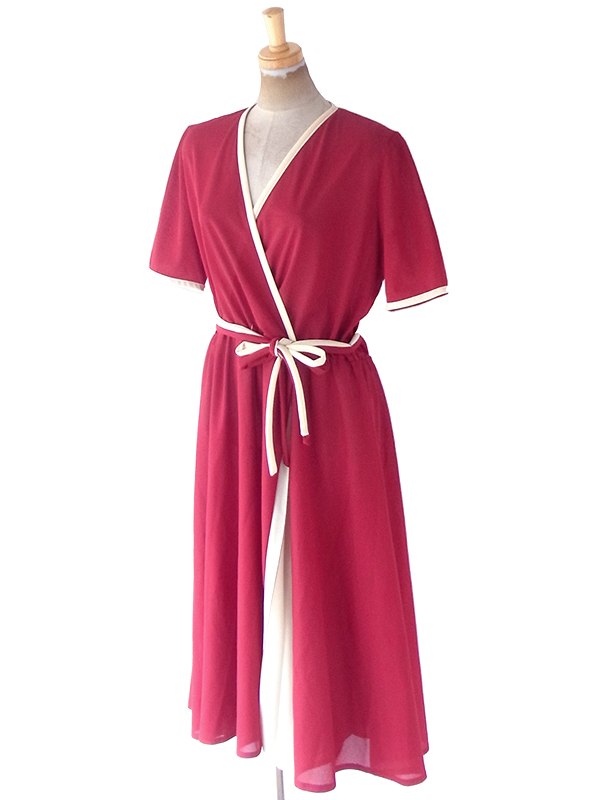 ヨーロッパ古着 ロンドン買い付け 70年代製 バーガンディー X アイボリー アンブレラプリーツ 共布ベルト付き ワンピース 21BS202