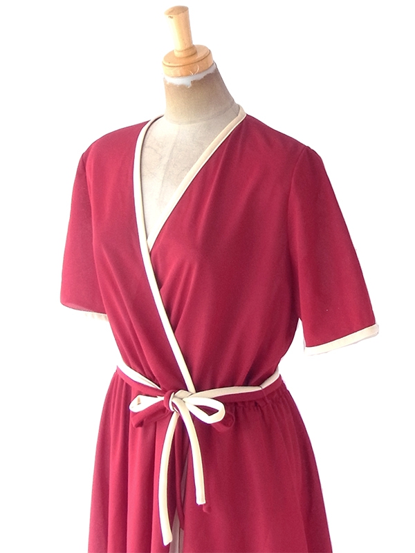 ヨーロッパ古着 ロンドン買い付け 70年代製 バーガンディー X アイボリー アンブレラプリーツ 共布ベルト付き ワンピース 21BS202