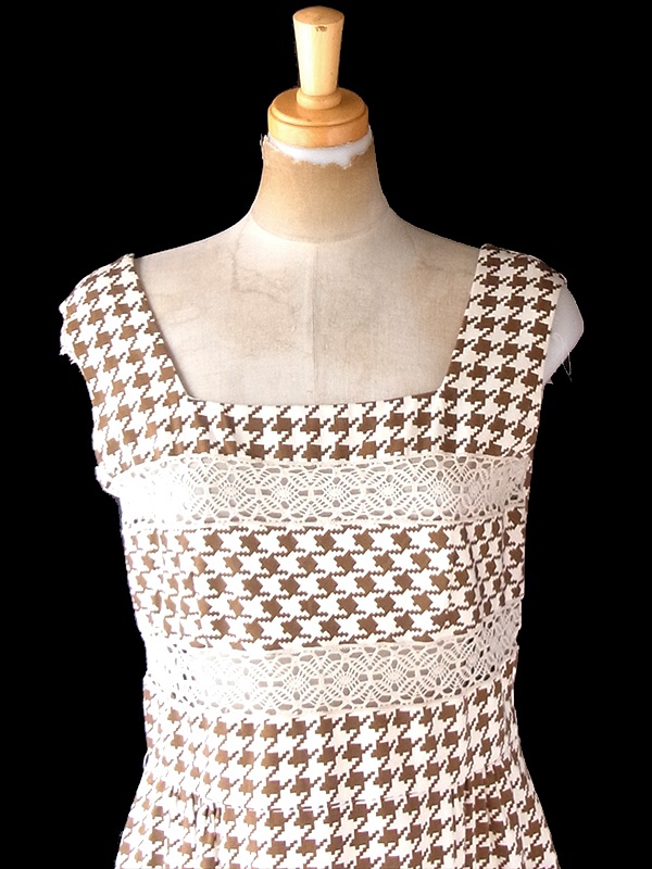 ヨーロッパ古着 ロンドン買い付け 60年代製 アイボリー X ブラウン 千鳥格子 レース ポケット付き ワンピース 21BS203