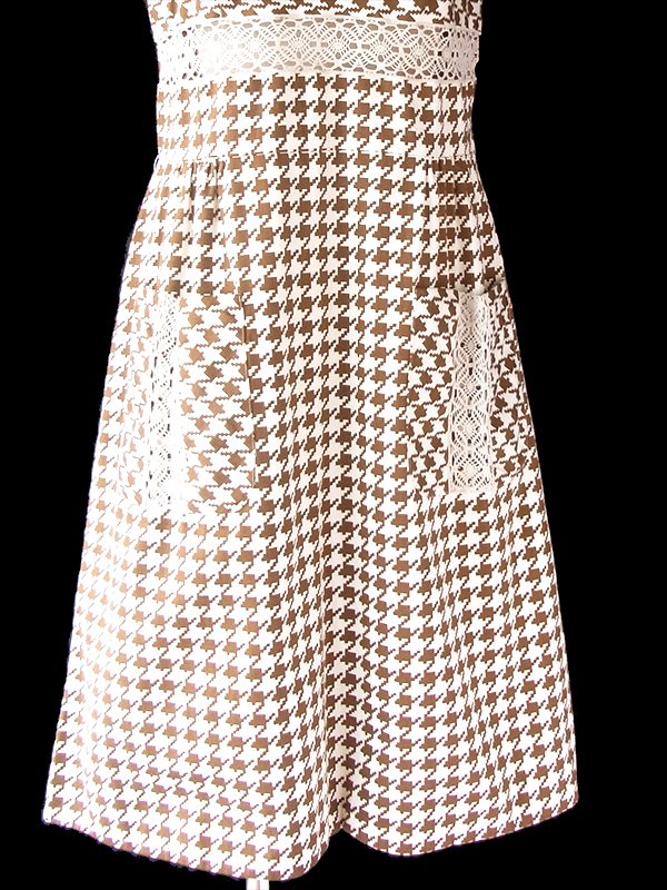 ヨーロッパ古着 ロンドン買い付け 60年代製 アイボリー X ブラウン 千鳥格子 レース ポケット付き ワンピース 21BS203