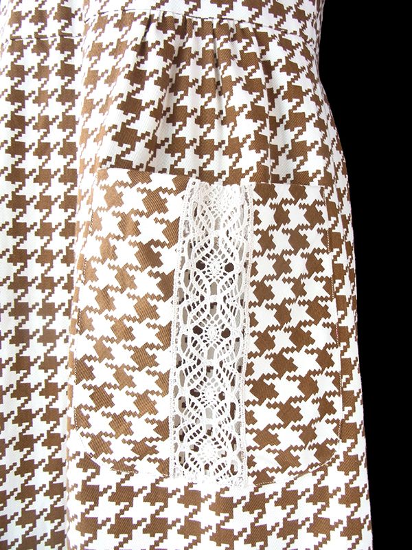 ヨーロッパ古着 ロンドン買い付け 60年代製 アイボリー X ブラウン 千鳥格子 レース ポケット付き ワンピース 21BS203