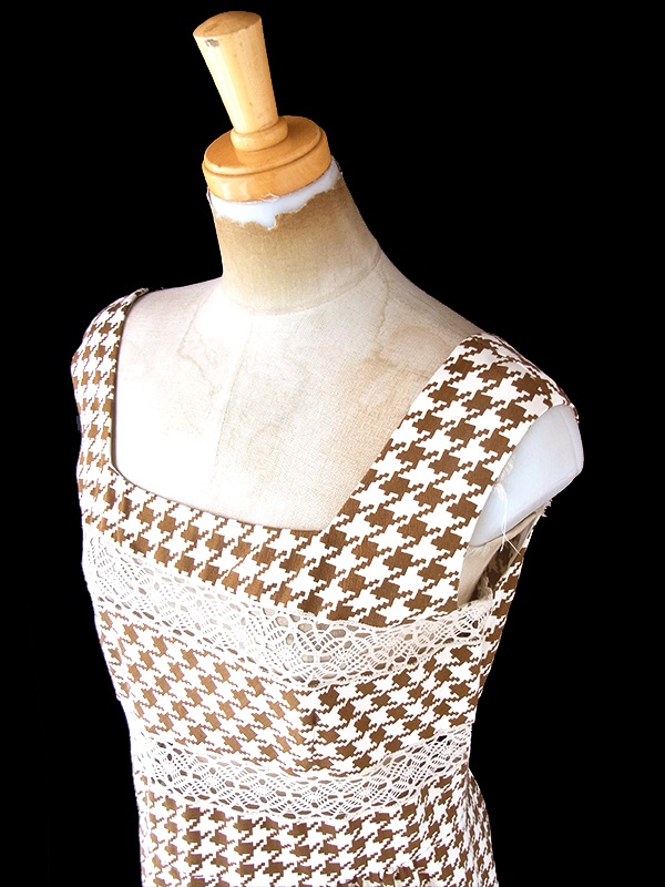 ヨーロッパ古着 ロンドン買い付け 60年代製 アイボリー X ブラウン 千鳥格子 レース ポケット付き ワンピース 21BS203