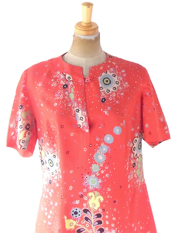 【ヨーロッパ古着】ロンドン買い付け 70年代製 レッド X カラフル 花柄モチーフのレトロ柄 ヴィンテージ ワンピース 21BS208【おとなかわいい】