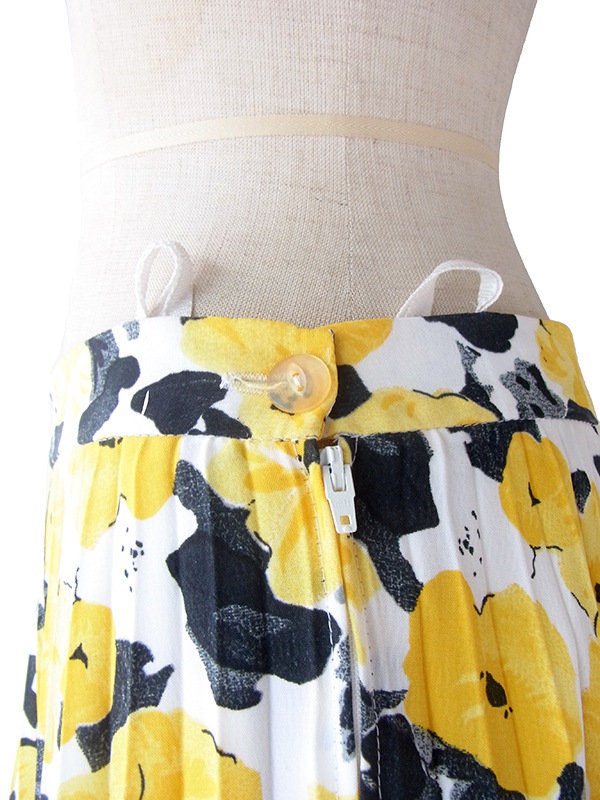 ヨーロッパ古着 ロンドン買い付け 70年代製 イエロー・ブラック 花柄 アンブレラプリーツ スカート 21BS233