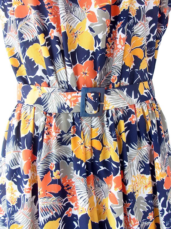 ヨーロッパ古着 フランス買い付け 70年代製 ブルー X カラフル花柄 ホワイト襟 共布ベルト付き ワンピース 21FC108