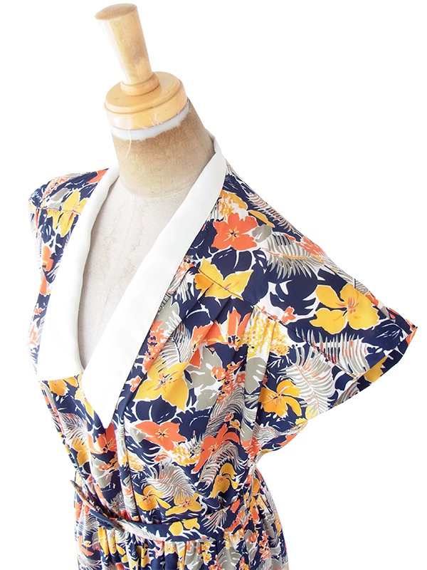 ヨーロッパ古着 フランス買い付け 70年代製 ブルー X カラフル花柄 ホワイト襟 共布ベルト付き ワンピース 21FC108