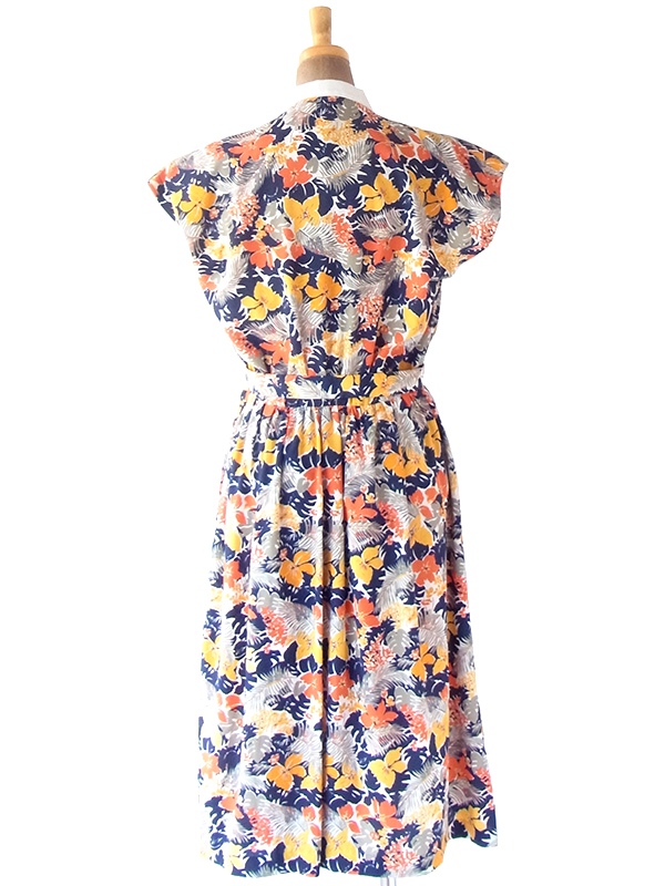 ヨーロッパ古着 フランス買い付け 70年代製 ブルー X カラフル花柄 ホワイト襟 共布ベルト付き ワンピース 21FC108