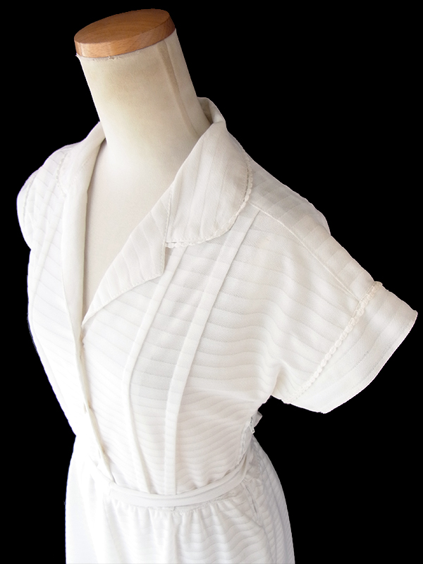 ヨーロッパ古着 フランス買い付け 70年代製 ホワイト X ボーダー 共布ベルト付き ヴィンテージ ワンピース 21FC120