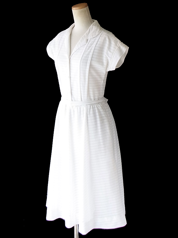 ヨーロッパ古着 フランス買い付け 70年代製 ホワイト X ボーダー 共布ベルト付き ヴィンテージ ワンピース 21FC120