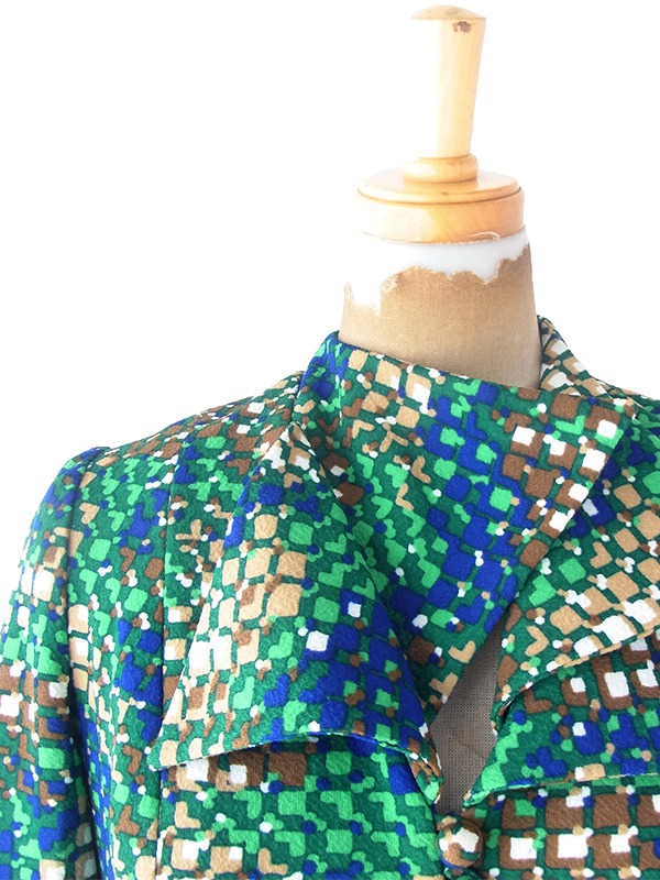 ヨーロッパ古着 フランス買い付け 70年代製 グリーン X ブルー X ベージュ レトロ柄 ダブル襟 ワンピース 21FC206