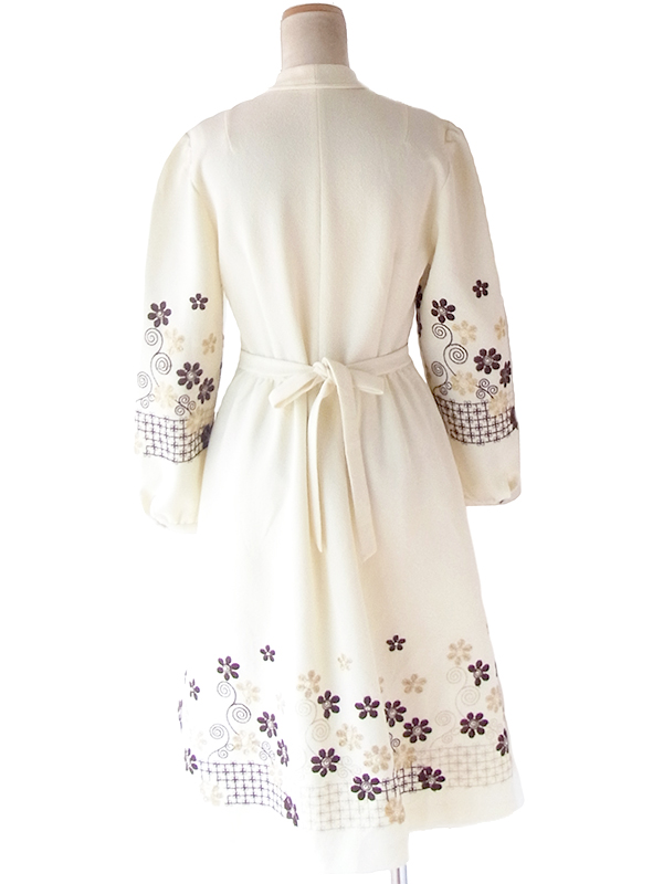 ヨーロッパ古着 ロンドン買い付け 70年代製 アイボリー X ブラウン・ゴールド 刺繍 共布ベルト ワンピース 21OM509