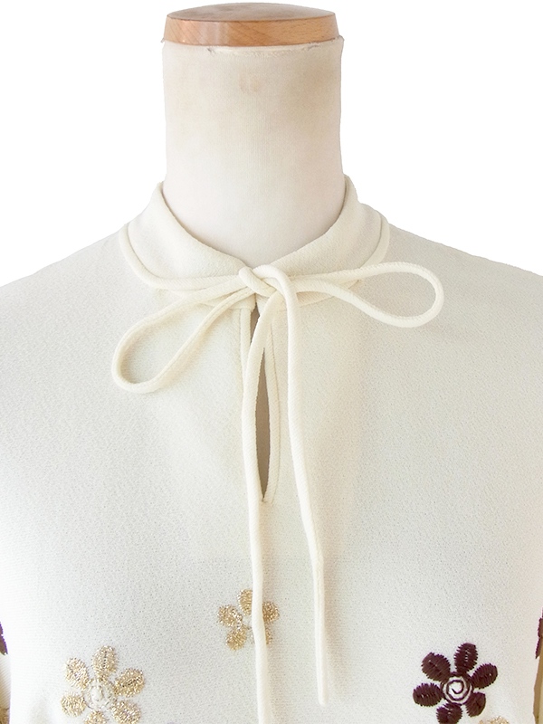 ヨーロッパ古着 ロンドン買い付け 70年代製 アイボリー X ブラウン・ゴールド 刺繍 共布ベルト ワンピース 21OM509