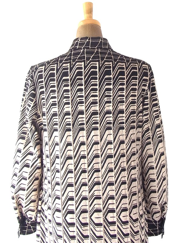 【ヨーロッパ古着】ロンドン買い付け 70年代製 オフホワイト X ブラック レトロ柄 ヴィンテージ プリーツ ワンピース 21OM709