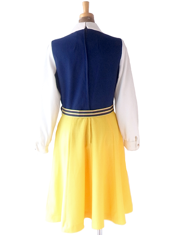 ロンドン買い付け 70年代製 ホワイト X イエロー・ブルー 腕部生地切り返し ベルト付き ワンピース 21OM910