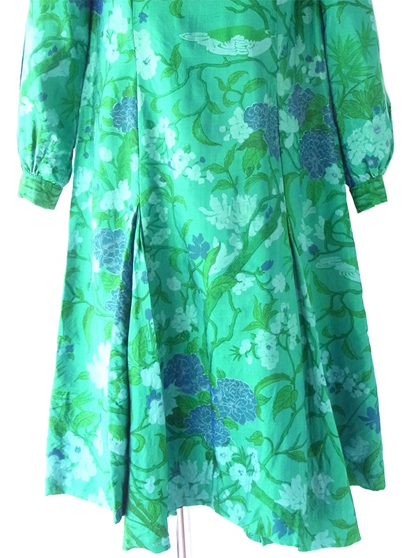 ヨーロッパ古着 ロンドン買い付け 70年代製 エメラルドグリーン X あじさい柄 ドレープデザイン ワンピース 22BS000