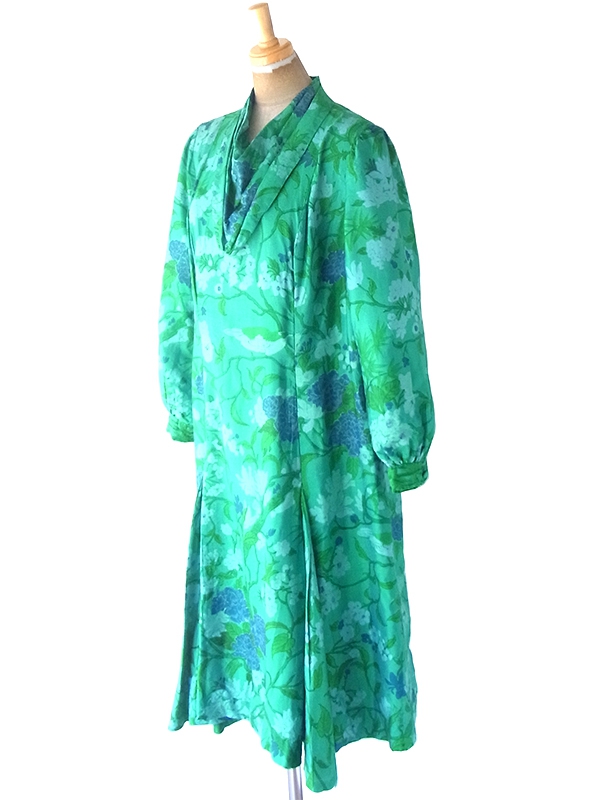 ヨーロッパ古着 ロンドン買い付け 70年代製 エメラルドグリーン X あじさい柄 ドレープデザイン ワンピース 22BS000