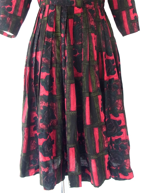 ヨーロッパ古着 ロンドン買い付け 60年代製 レッド X グリーン 薔薇プリント プリーツ ドレス 22BS024