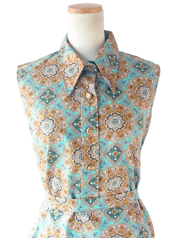 ヨーロッパ古着 フランス買い付け 60年代製 ターコイズブルー X ゴールド メダリオン柄 共布ベルト付き ヴィンテージ ワンピース 22FC016