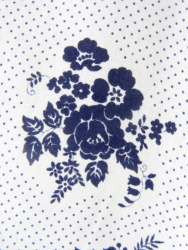 ヨーロッパ古着 フランス買い付け 60年代製 ホワイト X ブルー ピンドット・花柄 レーステープ ヴィンテージ ワンピース 22FC114