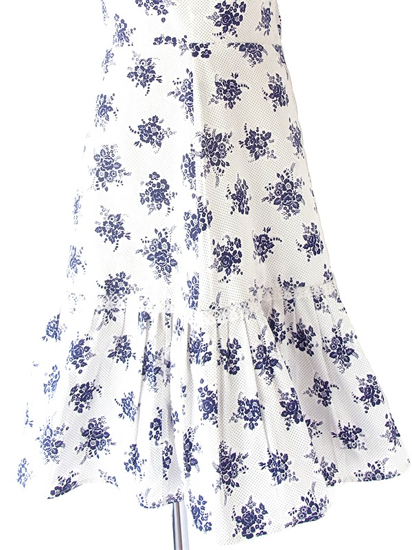 ヨーロッパ古着 フランス買い付け 60年代製 ホワイト X ブルー ピンドット・花柄 レーステープ ヴィンテージ ワンピース 22FC114